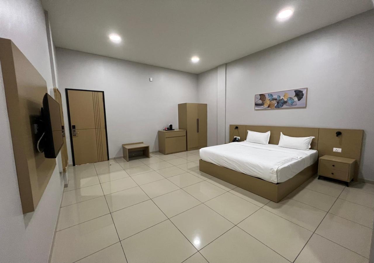 Ixoras Hotel Victoire Kinshasa Kültér fotó
